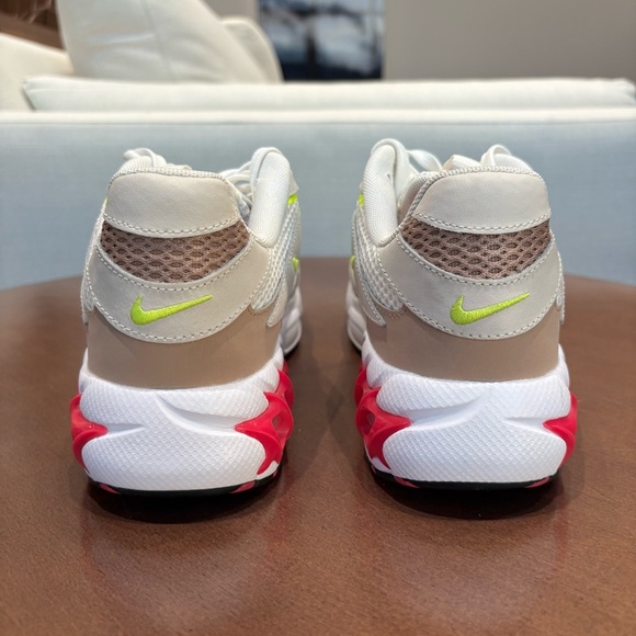 Nike Women’s Zoom Air Fire "Summit White And Total Orange" sneaker, Size 9.5 - Picture 9 of 13